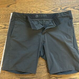 Men's Black Grey Vuori Large Shorts